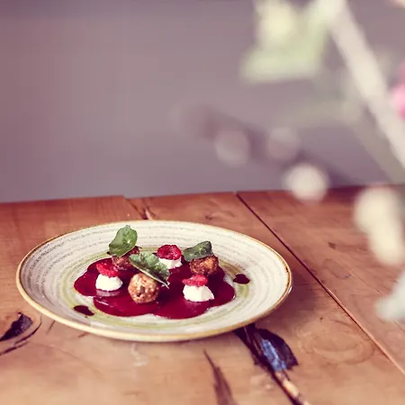 Hotel The Tavern At Hale 4*